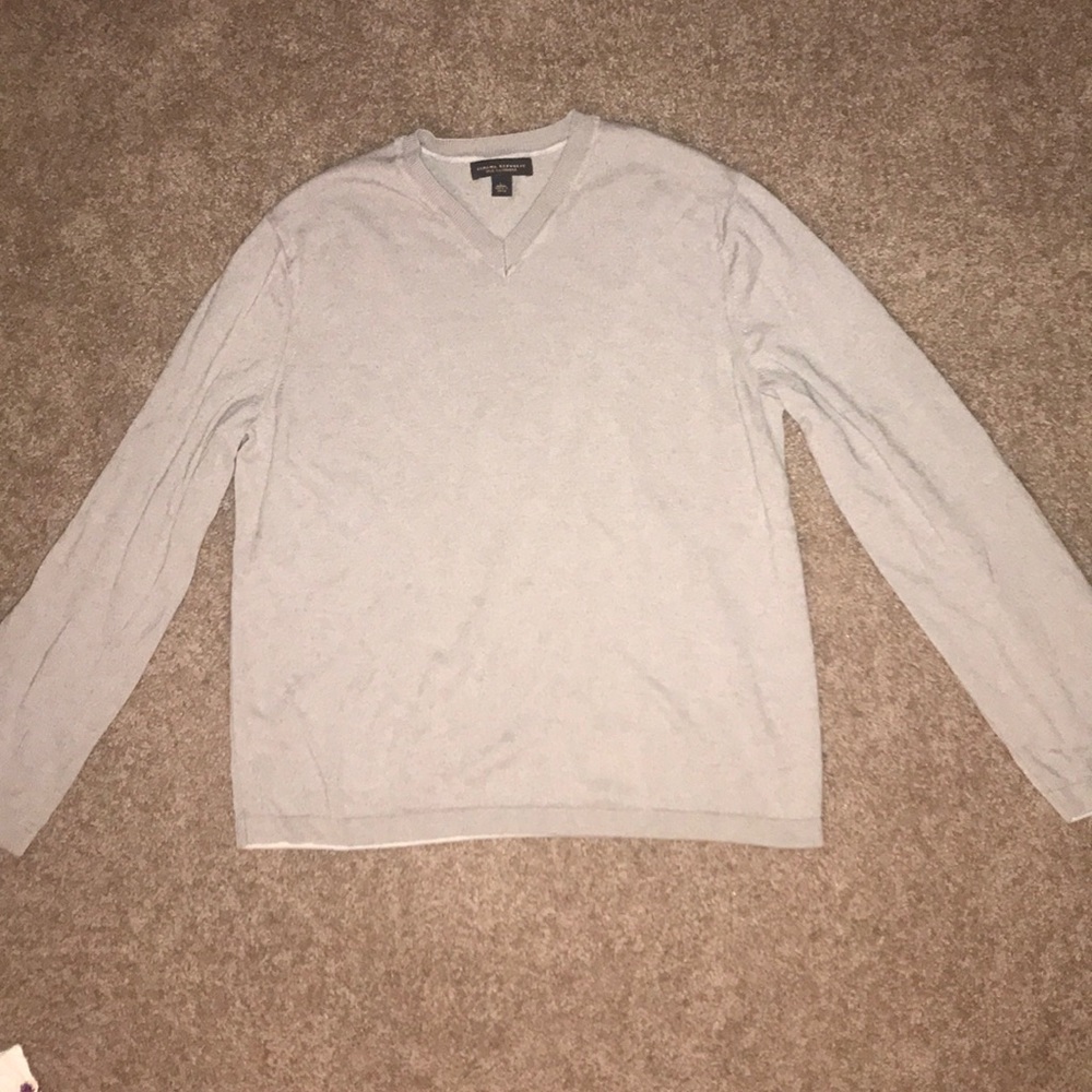 Cashmere v neck sweater